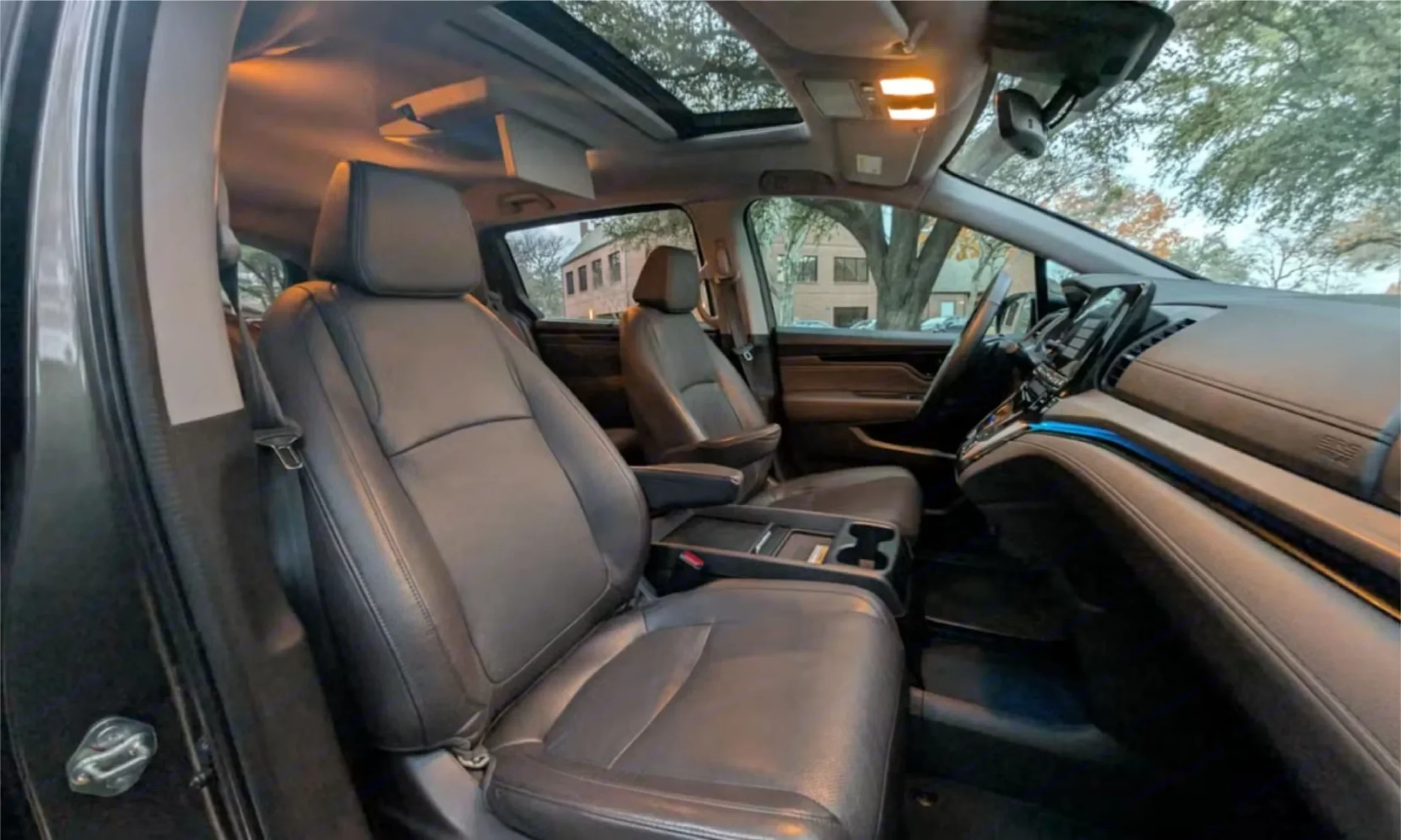 Car gallery image