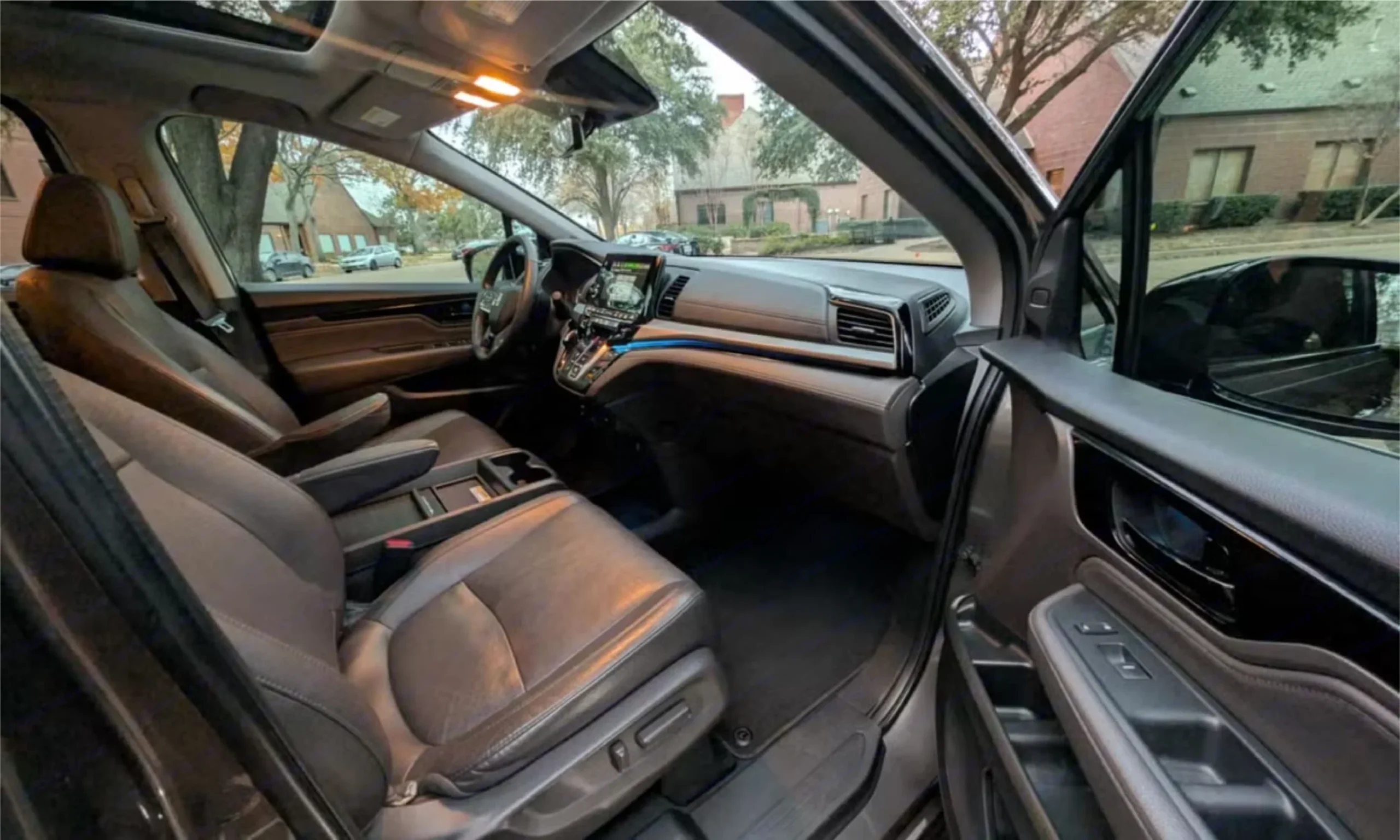 Car gallery image