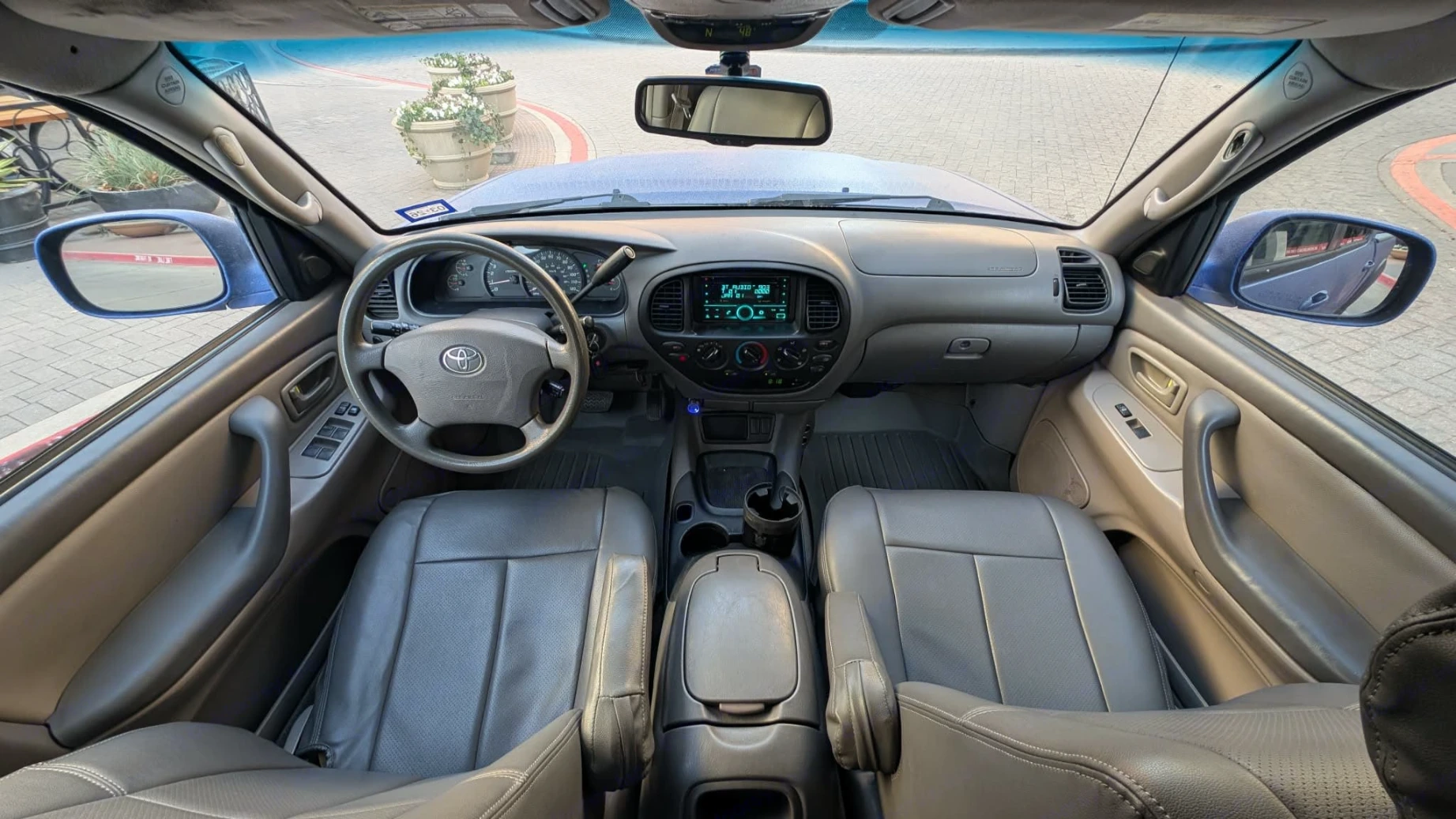 Car gallery image