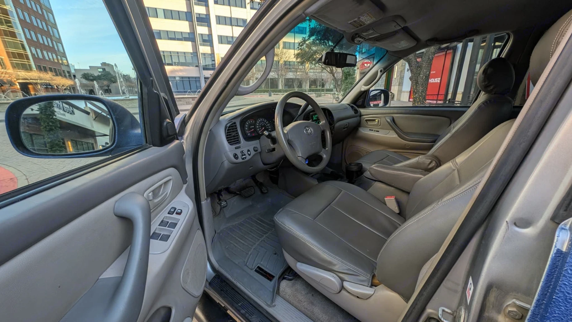 Car gallery image