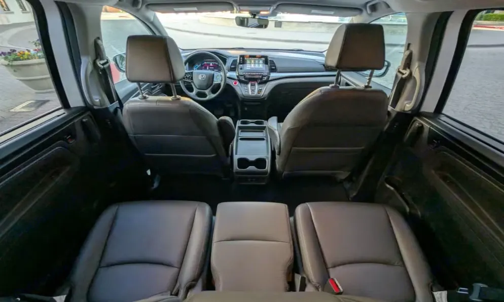 Car gallery image