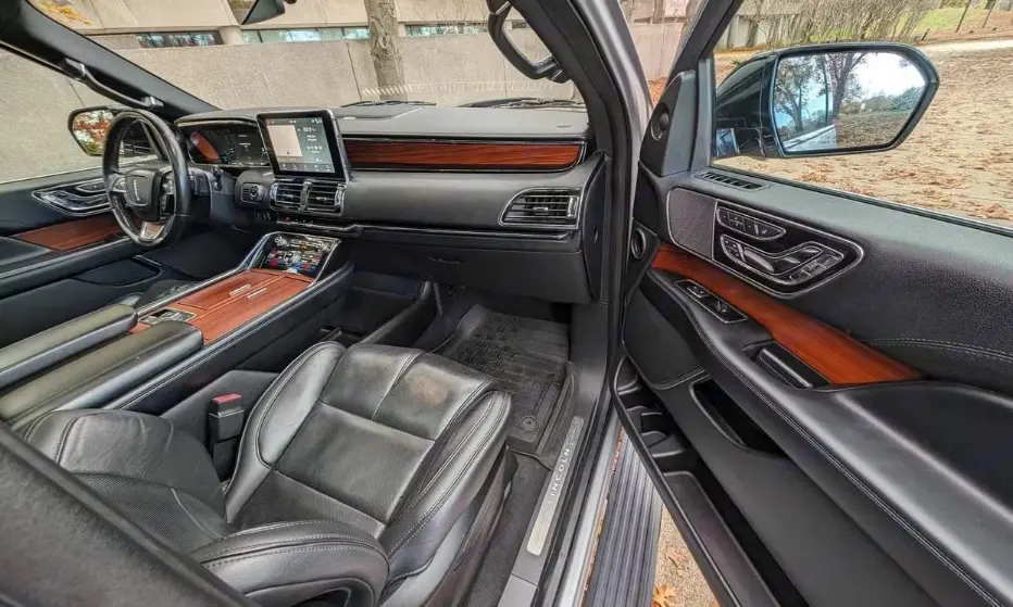 Car gallery image
