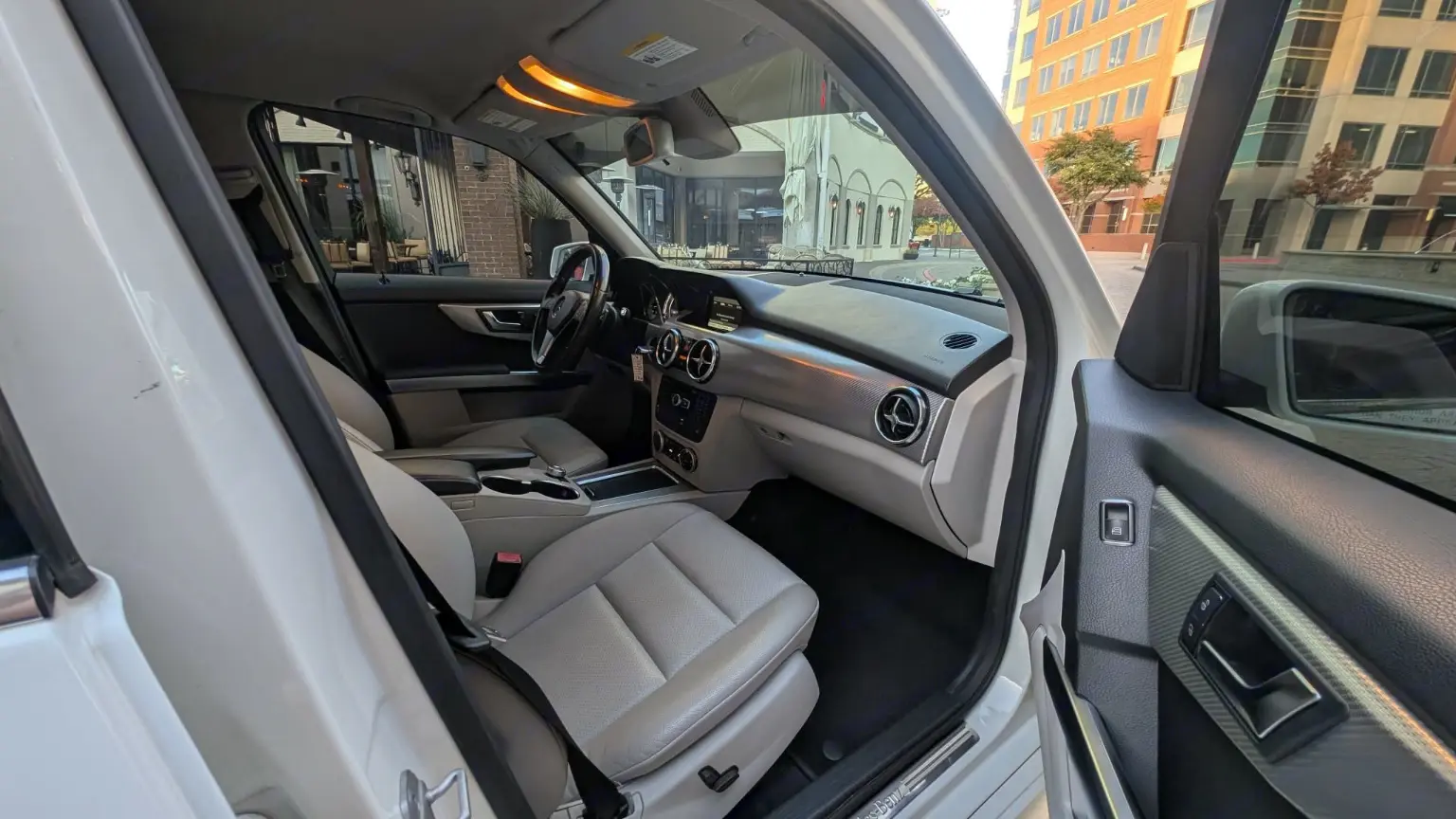 Car gallery image