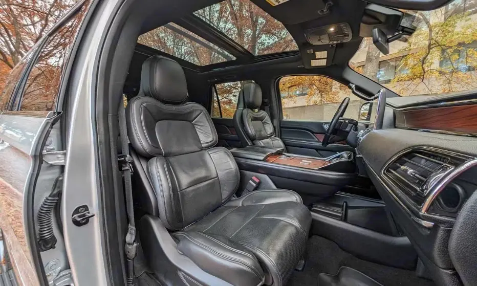 Car gallery image