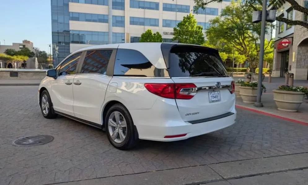 Car gallery image