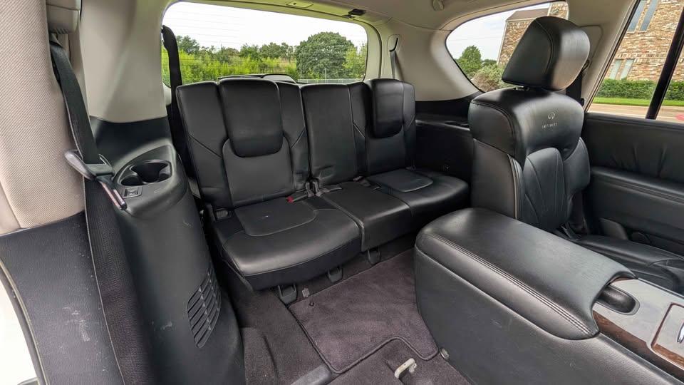 Car gallery image
