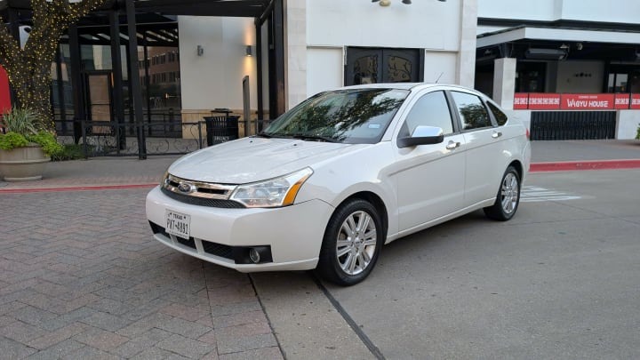 Car gallery image